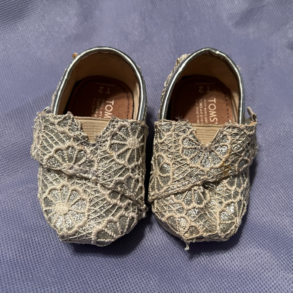 TOMS Kids Lace Dress Shoes